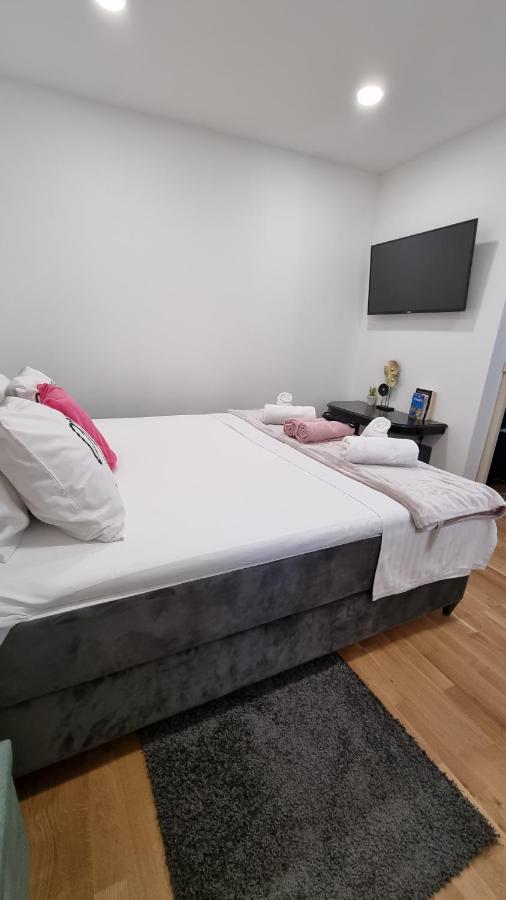 Place 4 U Studio Center Задар Екстериор снимка