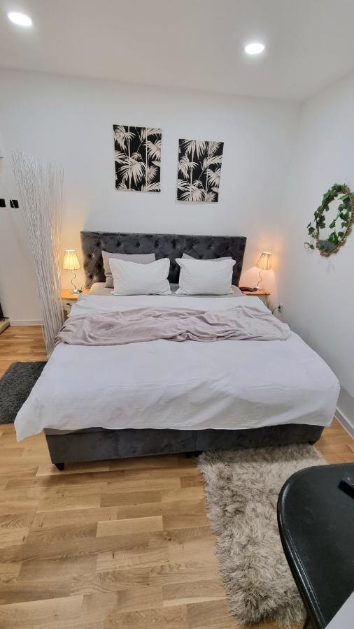 Place 4 U Studio Center Задар Екстериор снимка