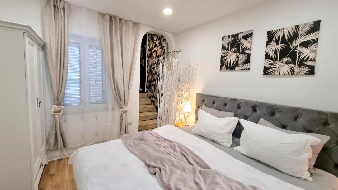 Place 4 U Studio Center Задар Екстериор снимка
