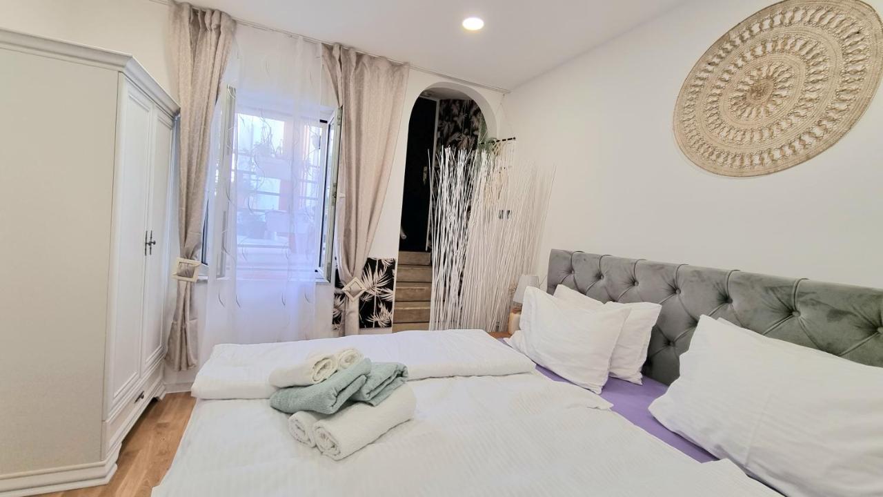 Place 4 U Studio Center Задар Екстериор снимка